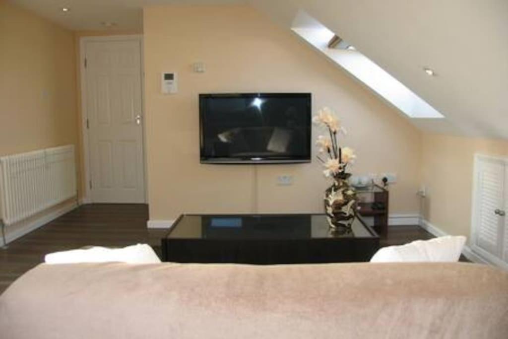Modern Cosy Private Studio, Wifi, Ip-Tv, Must See رومفورد المظهر الخارجي الصورة